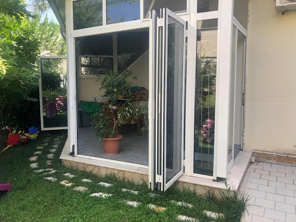 דורס Vila Meris